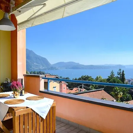 Casa Azalea Rossa - Luxury Lake View Hébergement de vacances *