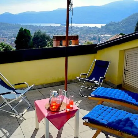 Hébergement de vacances Casa Azalea Rossa - Luxury Lake View Verbania